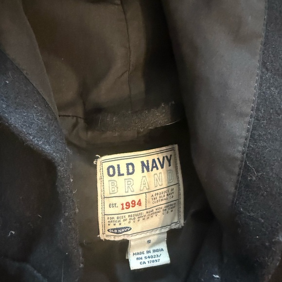 Old Navy Trench Coat in great condition and super warm! - Picture 2 of 2